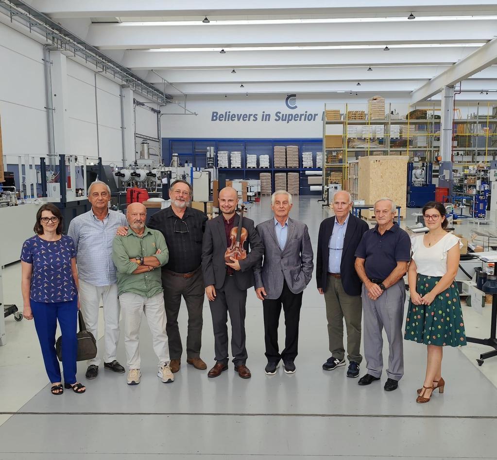 Torna lo “Stradivari per la gente”. Incanti di suoni e poesia in fabbrica