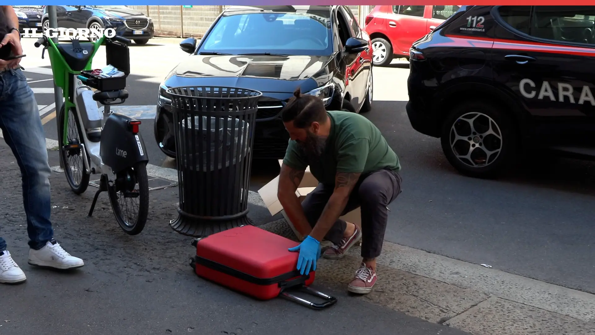Allarme bomba davanti al Tribunale ma nel trolley rosso non c’era nulla