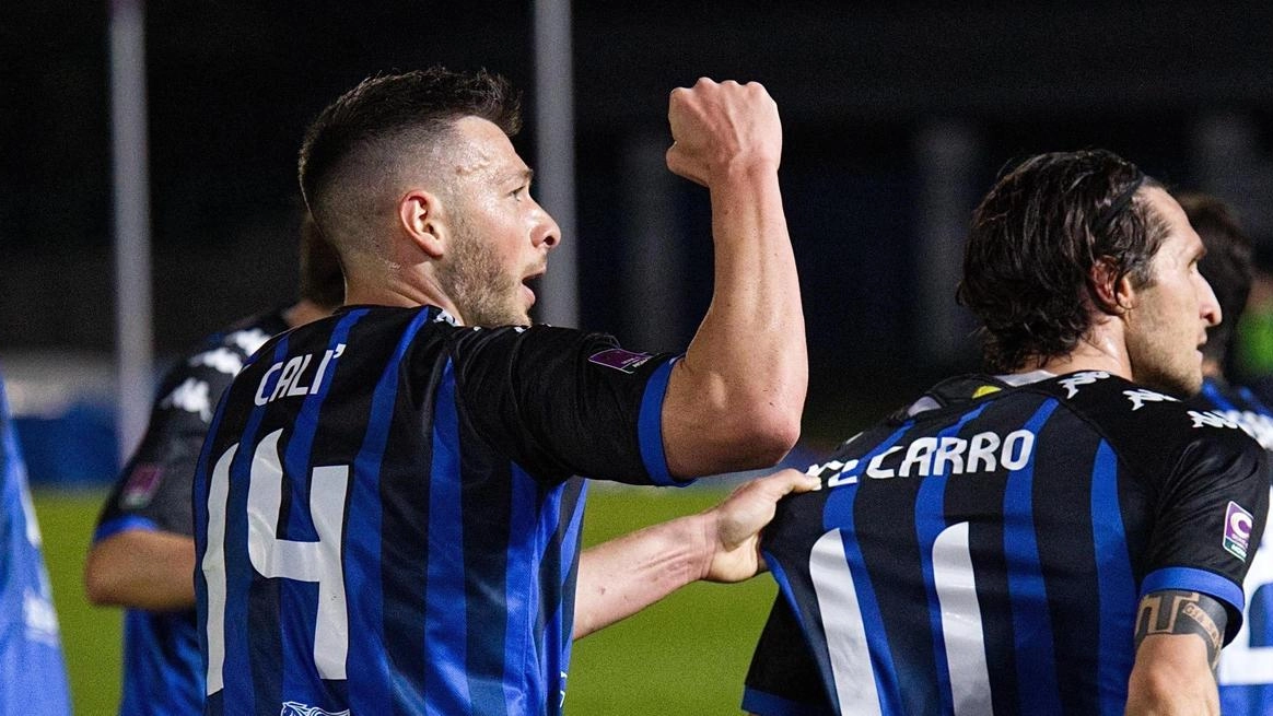 Il centrocampista Michele Calì, schierato alle spalle dell’unica punta, ha messo a segno due reti risultate decisive nel 3-2 finale Il centrocampista Michele Calì, schierato alle spalle dell’unica punta, ha messo a segno due reti risultate decisive nel 3-2 finale