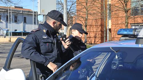 lodi minaccia e rapina il suo ex avvocato arrestato 31enne con il braccialetto elettronico