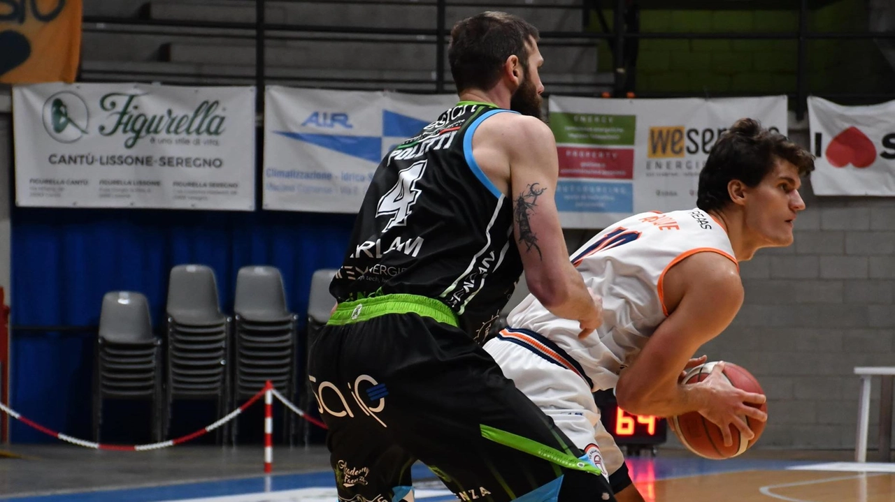 Con 10 punti Luca Albique entra nel club della doppia cifra con Alessandro Cipolla (16) Emilis Bartninkas (11) e Alberto Chiumenti (10)