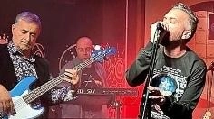 Un’immersione nelle sonorità progressive e psichedeliche e nella musica senza tempo dei Pink Floyd, per ripercorrere tutti in una... Un’immersione nelle sonorità progressive e psichedeliche e nella musica senza tempo dei Pink Floyd, per ripercorrere tutti in una...