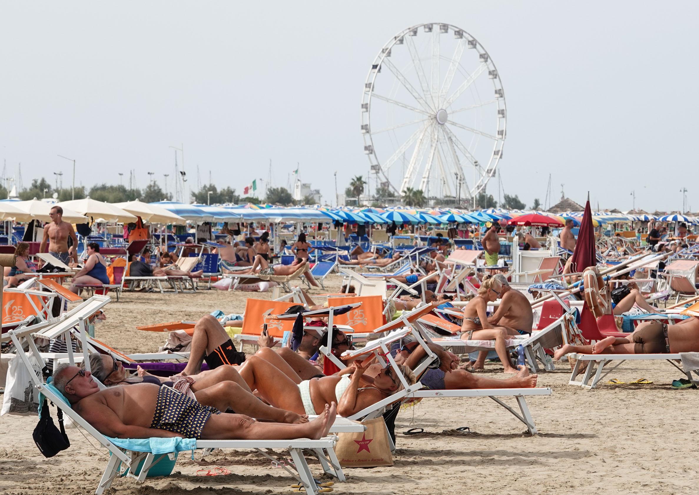 da milano al mare in romagna con il treno senza stop a bologna le nuove corse e gli orari