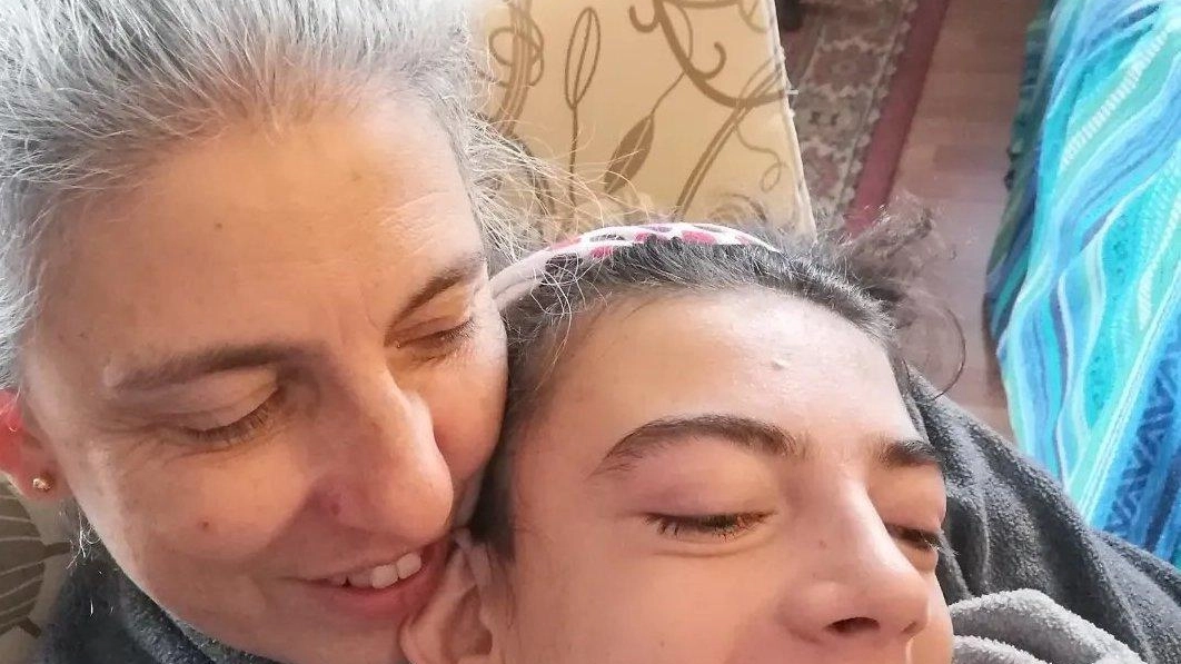Daniela Meroni e il figlio Francesco, iscritto al quarto anno del liceo Donatelli Pascal Daniela Meroni e il figlio Francesco, iscritto al quarto anno del liceo Donatelli Pascal