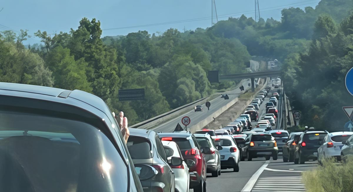Statale 36, in 2 giorni 160mila veicoli: ecco i punti più trafficati