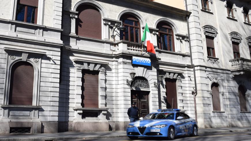 busto violenze sessuali su un ragazzo disabile arrestati la madre e il suo amante