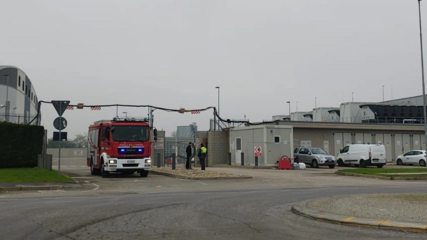 L'esterno dell'azienda dove si è verificato l'incidente sul lavoro L'esterno dell'azienda dove si è verificato l'incidente sul lavoro