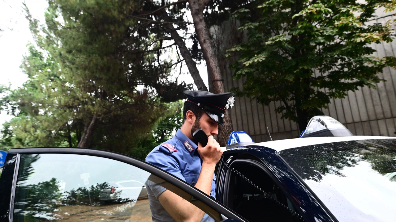 Una segnalazione è stata inoltrata agli agenti della Locale che a loro volta hanno coinvolto i carabinieri Una segnalazione è stata inoltrata agli agenti della Locale che a loro volta hanno coinvolto i carabinieri