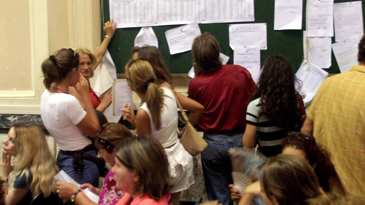 Sono giorni di grande lavoro per l’Ufficio scolastico regionale alle prese con la carenza del personale scolastico che rischia di incidere sul rientro in classe Sono giorni di grande lavoro per l’Ufficio scolastico regionale alle prese con la carenza del personale scolastico che rischia di incidere sul rientro in classe
