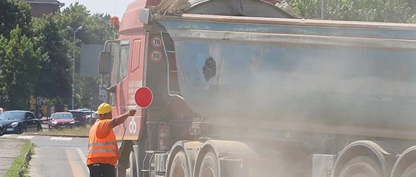 Emergenza aria. Per tre anni 200 camion ogni giorno