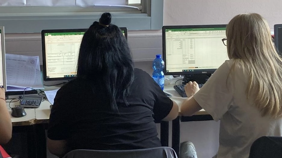 Gli studenti delle scuole professionali di Lodi in stage formativi per acquisire esperienza lavorativa e maturità. Opportunità per scoprire passioni e prospettive future. Gli studenti delle scuole professionali di Lodi in stage formativi per acquisire esperienza lavorativa e maturità. Opportunità per scoprire passioni e prospettive future.