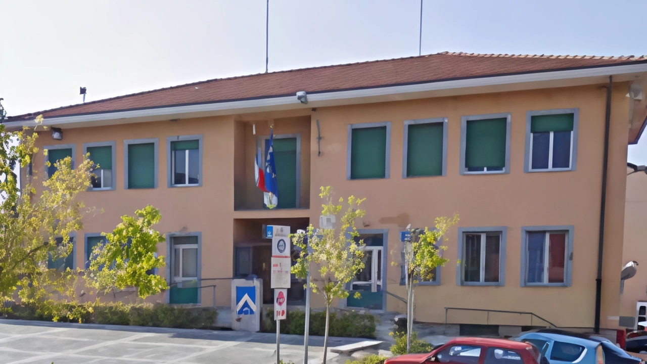 I dipendenti del Comune di Mornago protestano per mancata liquidazione degli istituti economici e ritardo nella contrattazione. Sindacati denunciano danni economici e bassi stipendi. I dipendenti del Comune di Mornago protestano per mancata liquidazione degli istituti economici e ritardo nella contrattazione. Sindacati denunciano danni economici e bassi stipendi.