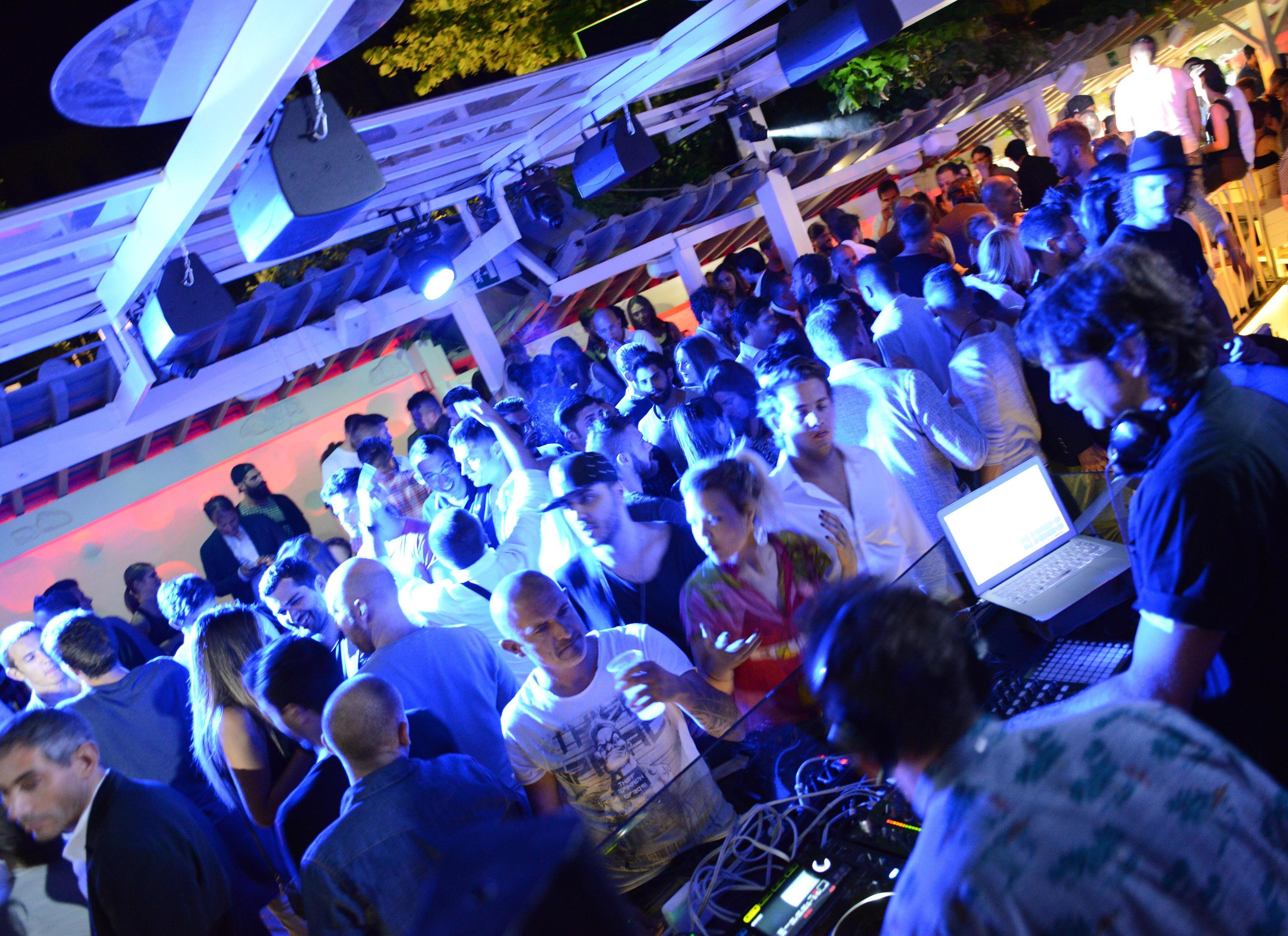 da torino a brescia per le collanine d8217oro presi i pendolari delle rapina in discoteca