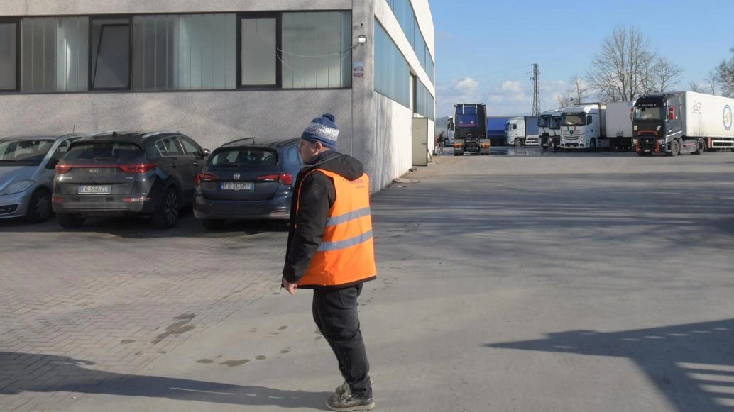 Quintali di caffè da una parte, cavi in rame dall’altra. Due furti molto diversi fra loro sono stati denunciati lunedì...