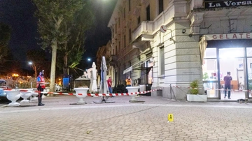 Ucciso da uno sparo in piazza Voghera: contestato l’omicidio volontario. Si va verso un nuovo processo per l’ex assessore Adriatici