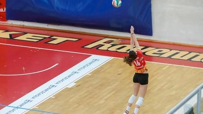 Volley: uno sport fatto di adrenalina, strategia e gioco di squadra Volley: uno sport fatto di adrenalina, strategia e gioco di squadra