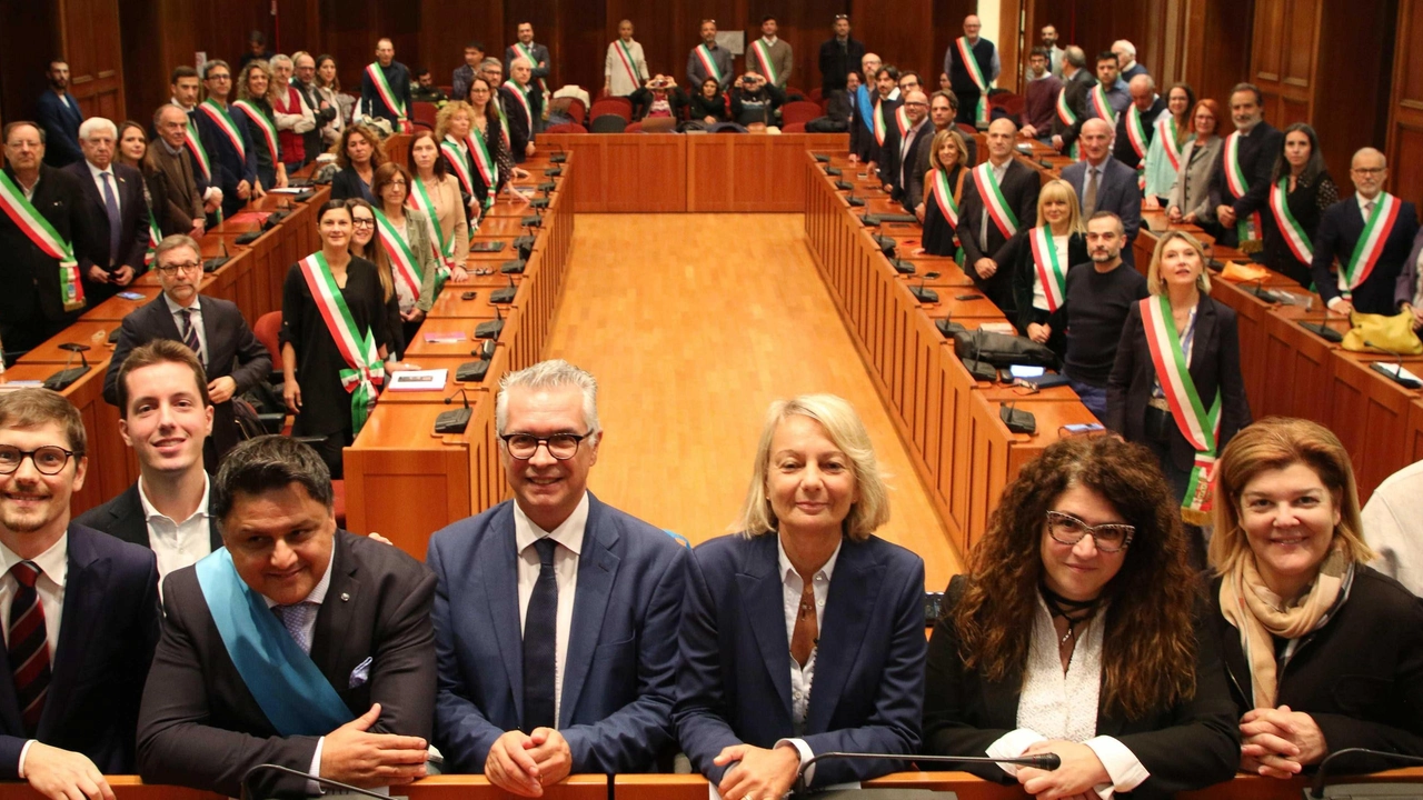 Alessandra Dolci (al centro) in Commissione antimafia all’ex provincia con i sindaci Alessandra Dolci (al centro) in Commissione antimafia all’ex provincia con i sindaci