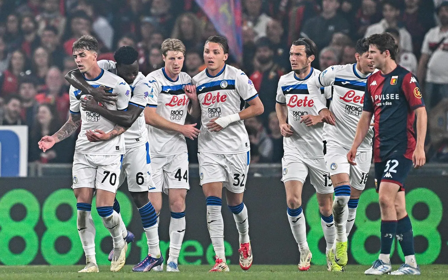 Atalanta vince 3-2 contro Genoa: Retegui supera record di Inzaghi