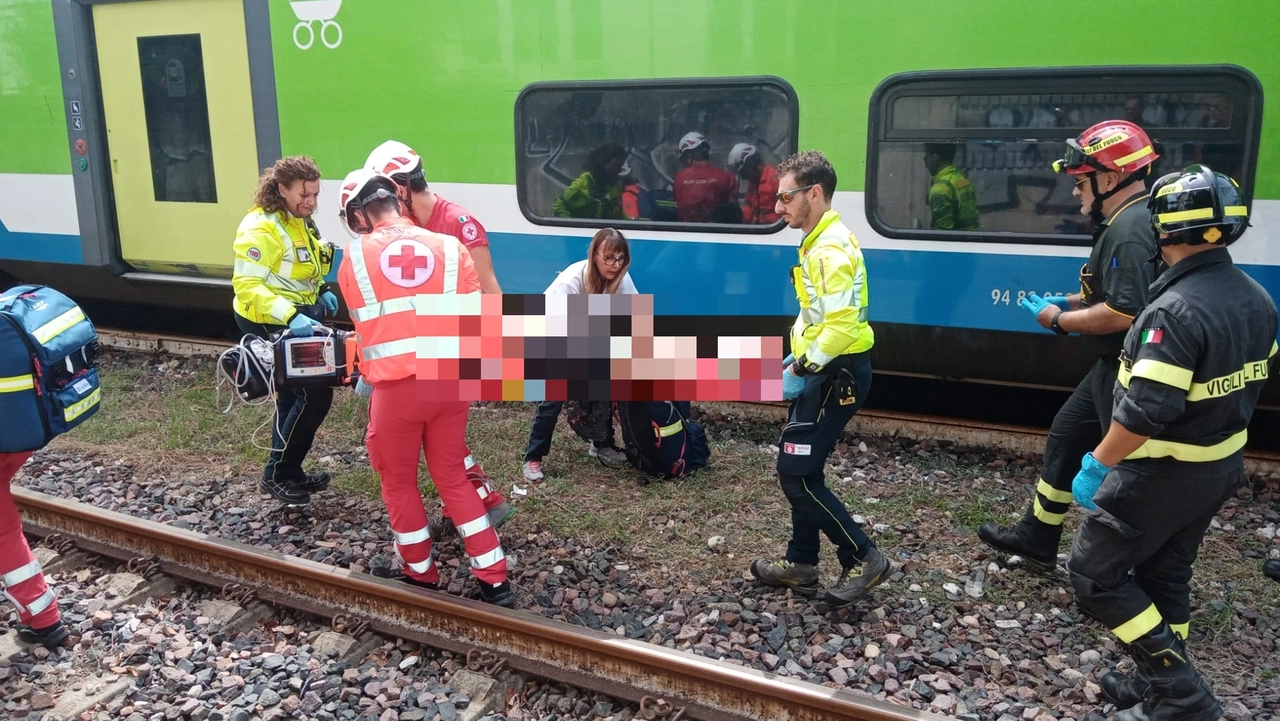 Casbeno, una donna urtata da un trenopoco distante dalla stazione Casbeno, una donna urtata da un trenopoco distante dalla stazione