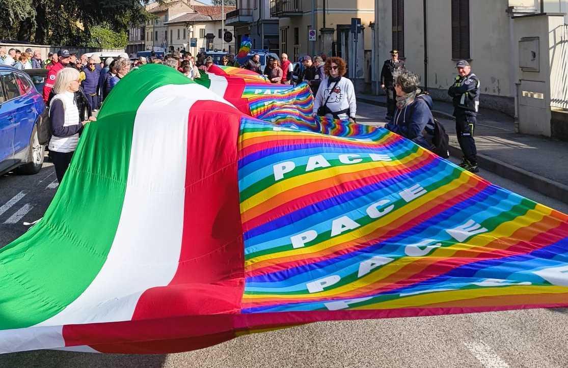 Comuni dell’Adda in marcia per la pace Comuni dell’Adda in marcia per la pace