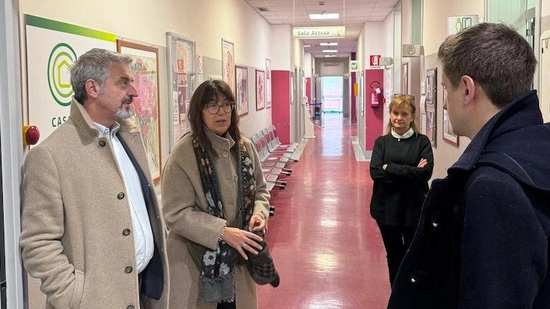 Il sindaco e il direttore generale dell’Asst Brianza hanno visitato la Casa della Comunità di Seregno. "Siamo al lavoro per... Il sindaco e il direttore generale dell’Asst Brianza hanno visitato la Casa della Comunità di Seregno. "Siamo al lavoro per...