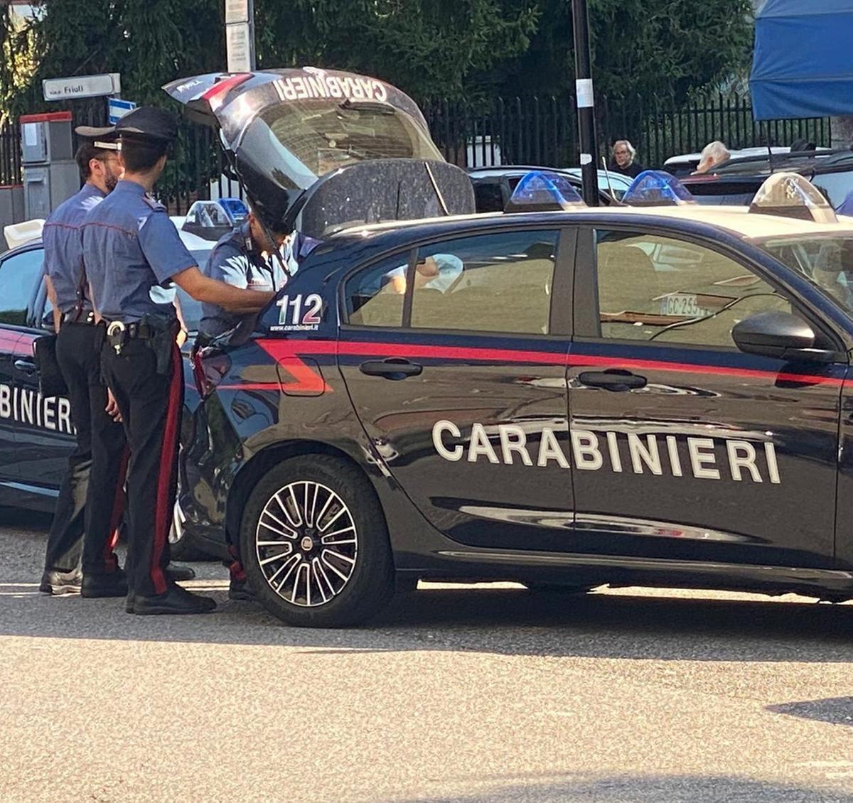 maxi retata al quartiere crocetta tra occupazioni abusive e droga