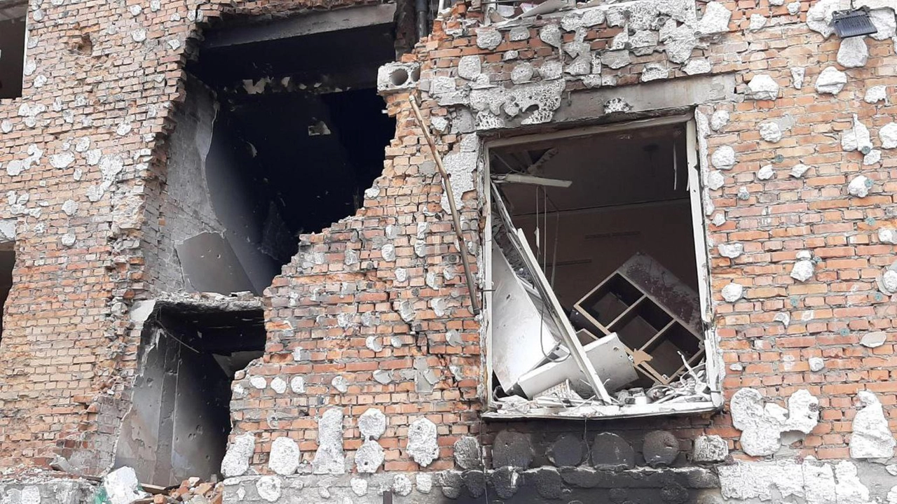 Sindaco, 'notte terribile, distrutto edificio di 5 piani' Sindaco, 'notte terribile, distrutto edificio di 5 piani'
