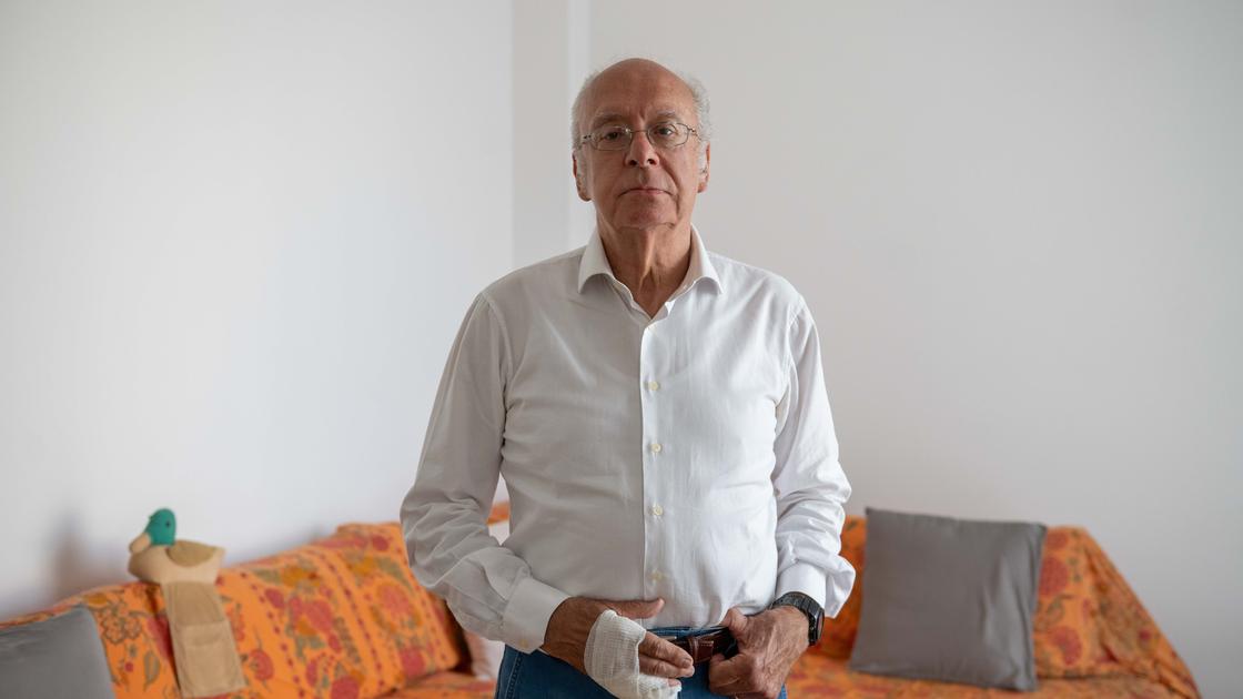 Milano, Massimo C. 75 anni rapinato in un parco a Milano: “In balìa di due banditi, ho avuto paura in pieno ...
