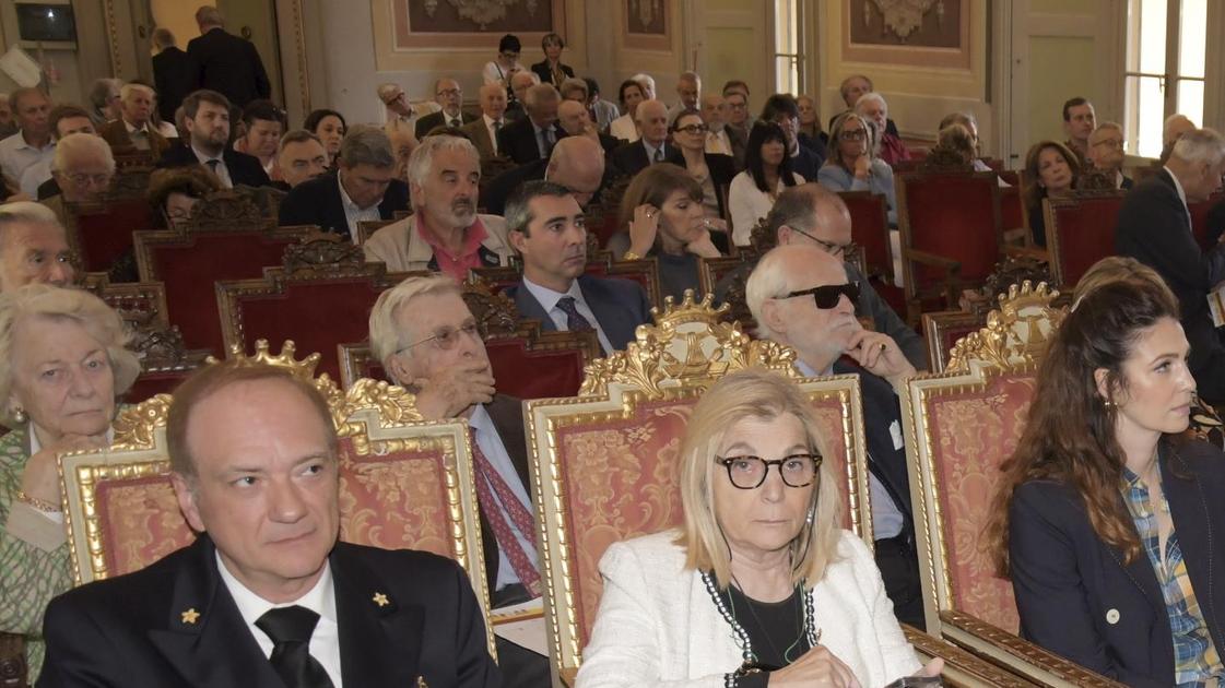 Borgo dal vissuto unico. La Dama e il marchese. Tutti a Mezzana Bigli Borgo dal vissuto unico. La Dama e il marchese. Tutti a Mezzana Bigli