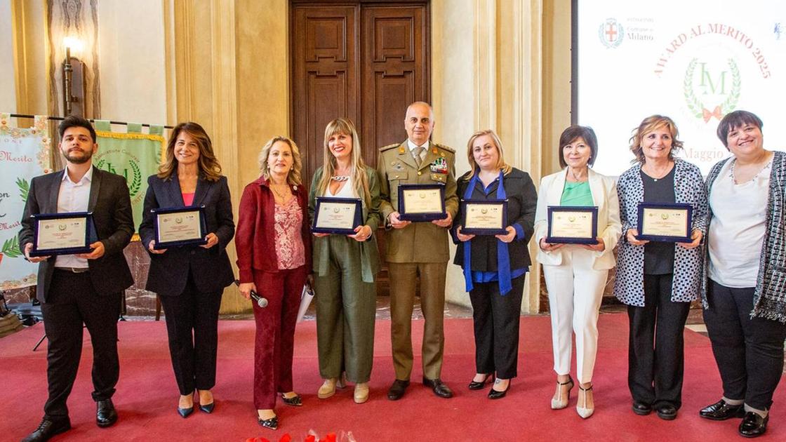 Premi al merito e alla solidarietà Premi al merito e alla solidarietà