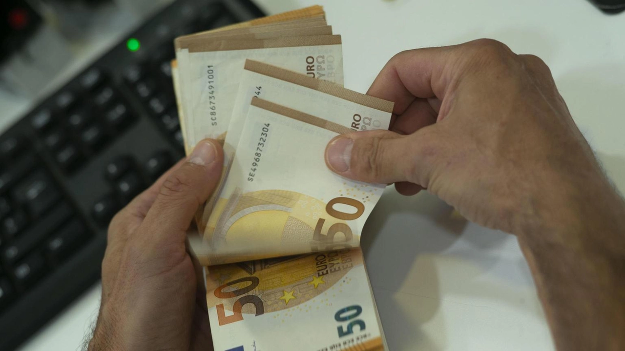 La moneta unica passa di mano a 172,1500 yen