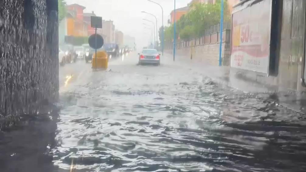 Freddo e temporali. Ed è tornata pure la neve