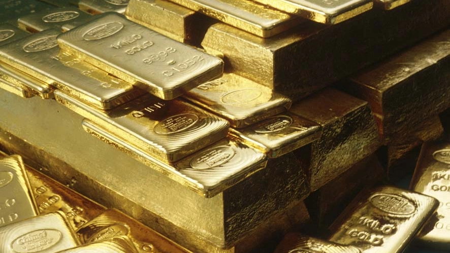Sequestrati 76 chili di oro per un valore di 3,5 milioni 1,2 milioni in contanti e 140mila euro in pietre preziose Sequestrati 76 chili di oro per un valore di 3,5 milioni 1,2 milioni in contanti e 140mila euro in pietre preziose