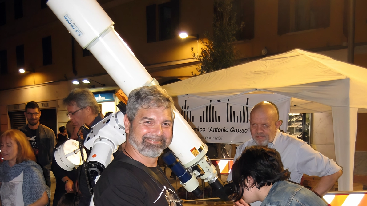 L’Associazione astronomica milanese ha sede a Brugherio Organizza esplorazioni gratuite dello spazio L’Associazione astronomica milanese ha sede a Brugherio Organizza esplorazioni gratuite dello spazio