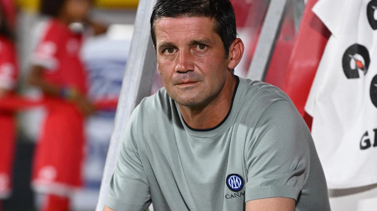 Dall’amaro al dolce, per tornare all’amarognolo. Cristian Chivu incamera altri segnali dall’Inter-bis. Fino a poco dalla fine. Si rivede il... Dall’amaro al dolce, per tornare all’amarognolo. Cristian Chivu incamera altri segnali dall’Inter-bis. Fino a poco dalla fine. Si rivede il...