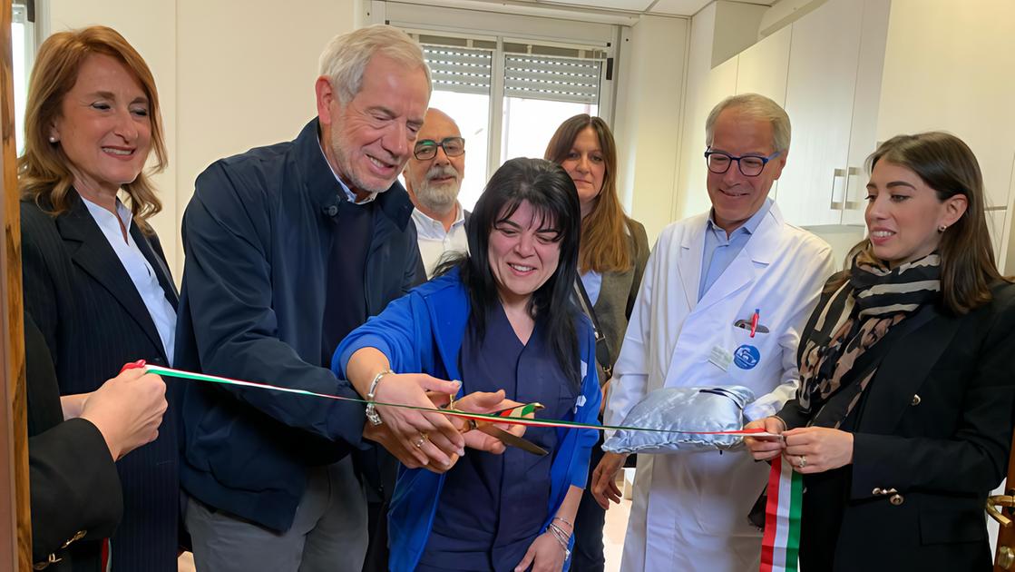 A caccia di infermieri. Il Buzzi apre un convitto: "Nuovo ospedale a fine 2025" (in ritardo causa teppisti) A caccia di infermieri. Il Buzzi apre un convitto: "Nuovo ospedale a fine 2025" (in ritardo causa teppisti)