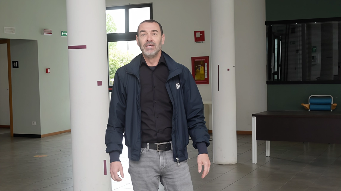 Il sindaco Lorenzo Fucci nell’ex centro polifunzionale che diventerà Casa di Comunità. I lavori hanno riguardato gli interni, prossima tappa: gli esterni Il sindaco Lorenzo Fucci nell’ex centro polifunzionale che diventerà Casa di Comunità. I lavori hanno riguardato gli interni, prossima tappa: gli esterni