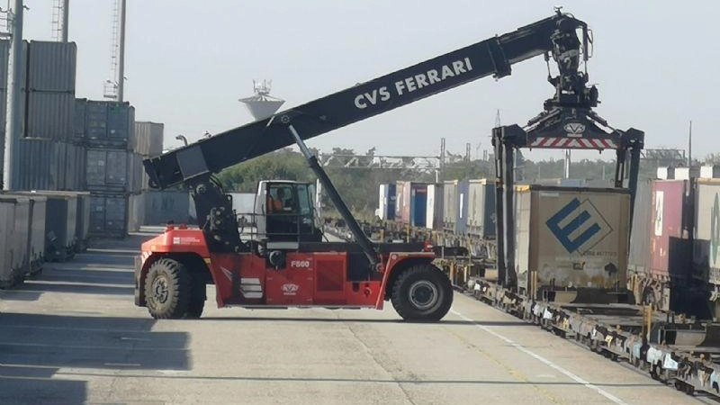 Export sotto choc in provincia di Varese In calo secondo i dati del primo trimestre del 2025 Export sotto choc in provincia di Varese In calo secondo i dati del primo trimestre del 2025