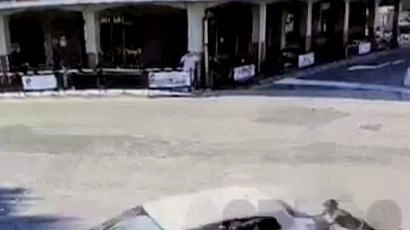 Un frame dell’impianto di videosorveglianza che riprende l’investimento del ventitreenne Fondamentale sinora nell’indagine Un frame dell’impianto di videosorveglianza che riprende l’investimento del ventitreenne Fondamentale sinora nell’indagine