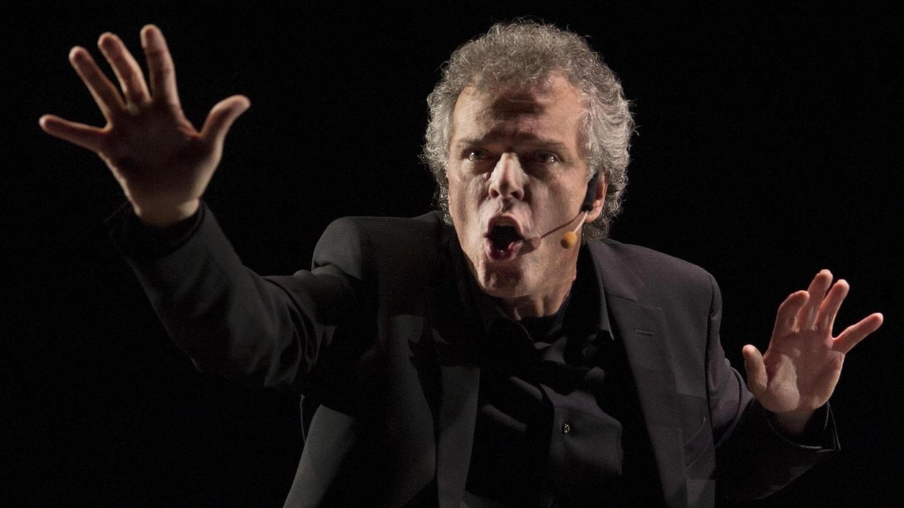 Alberto Patrucco porterà sul palco dell’OppArt di Sovico il suo spettacolo “AbBrassens”: narrazioni letture e performance musicali che intrecciano poesia e ironia