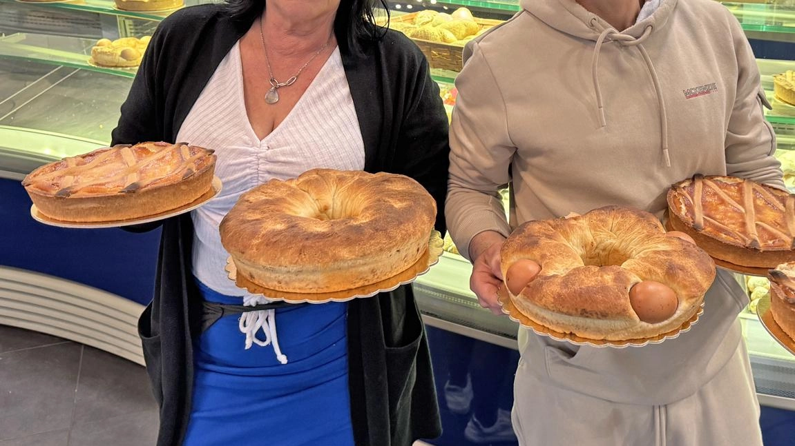 Pastiera o Colomba? La sfida di Pasqua è aperta, ma se a livello nazionale la colomba resta in vantaggio, nel...