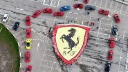 Una giornata speciale per gli appassionati di motori quella di domani dedicata alla "Sfilata in Rosso", raduno e corteo di... Una giornata speciale per gli appassionati di motori quella di domani dedicata alla "Sfilata in Rosso", raduno e corteo di...