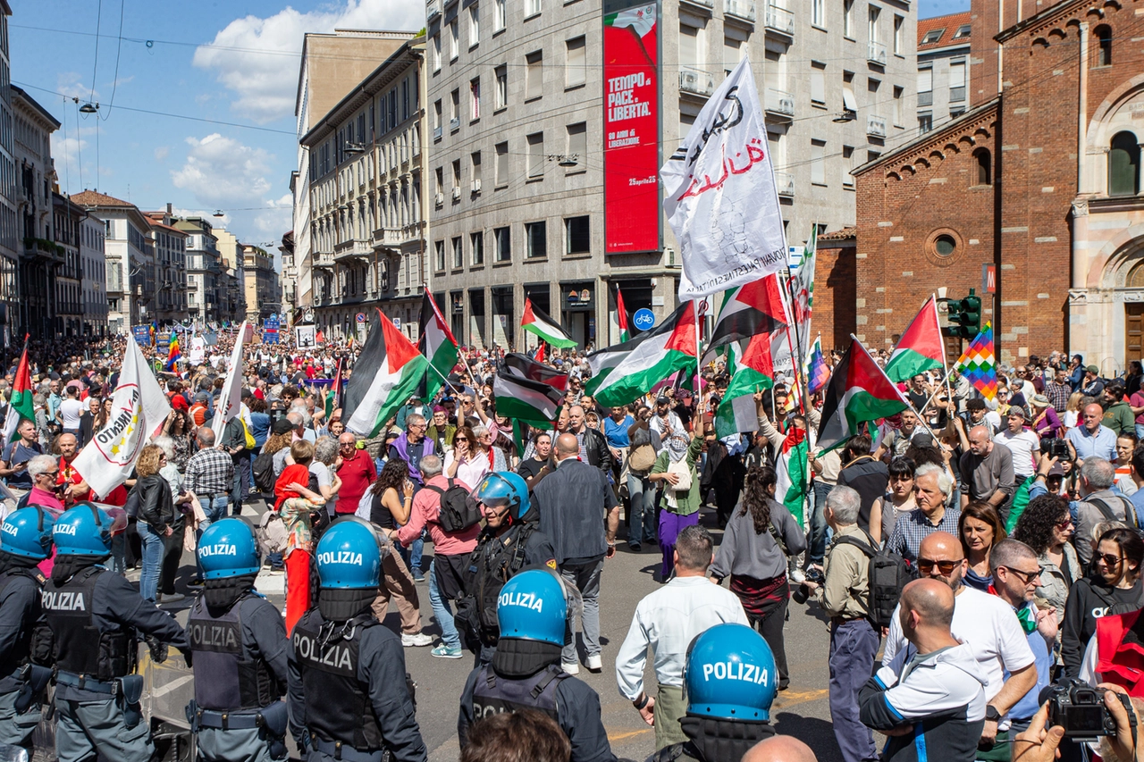 CORTEO 25 APRILE  MILANO, 25 APRILE 2025, ANSA/DAVIDE CANELLA