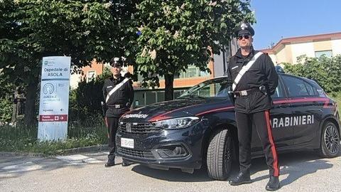 Asola, 65enne aggredisce un medico al pronto soccorso e viene arrestato Asola, 65enne aggredisce un medico al pronto soccorso e viene arrestato