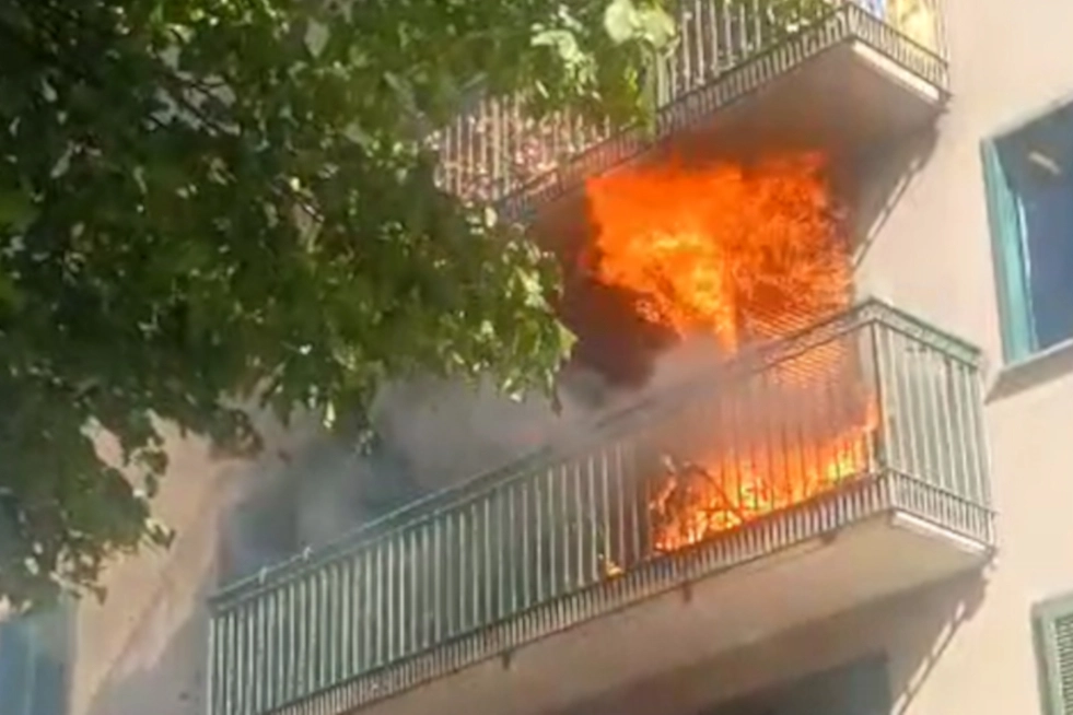 Il balcone in fiamme