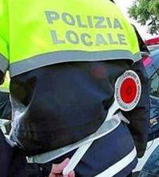 Un 15enne guida senza patente. Maxi multa Un 15enne guida senza patente. Maxi multa