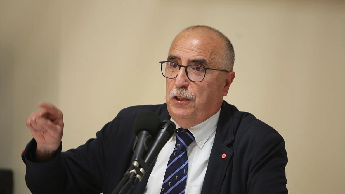 Una Commissione antimafia vera e propria non c’è, ma c’è una commissione più ampia. La dicitura è corretta è “Commissione... Una Commissione antimafia vera e propria non c’è, ma c’è una commissione più ampia. La dicitura è corretta è “Commissione...