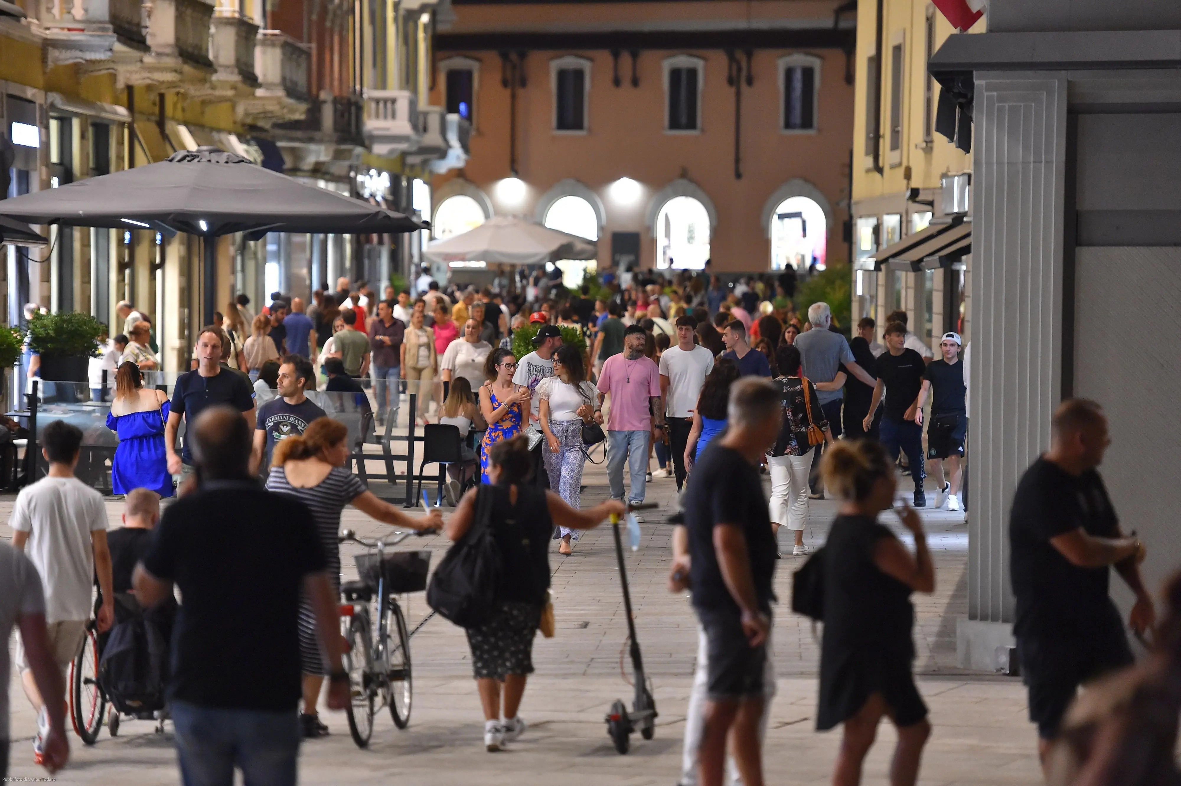 Notte Bianca di Legnano 2025 sabato 14 giugno: in centro è tutta una festa. Il programma degli eventi