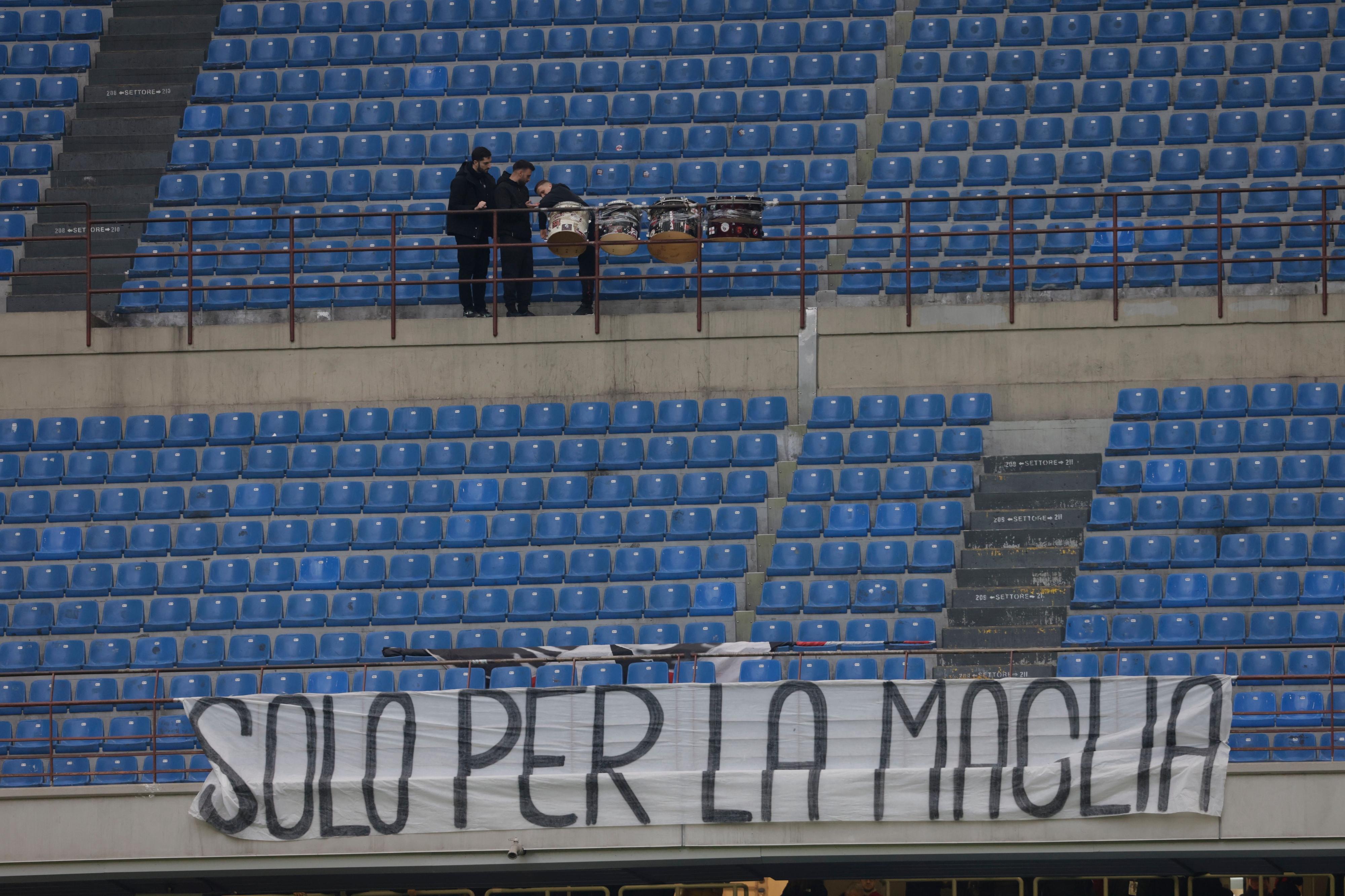 Milan Monza, la Curva Sud annuncia una dura contestazione: cosa faranno gli ultrà Milan Monza, la Curva Sud annuncia una dura contestazione: cosa faranno gli ultrà