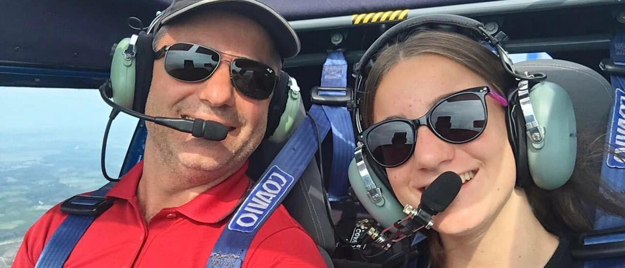 Ultraleggero precipita nel Vercellese, muoiono padre e figlia. Massimiliano Monticone era controllore a Linate